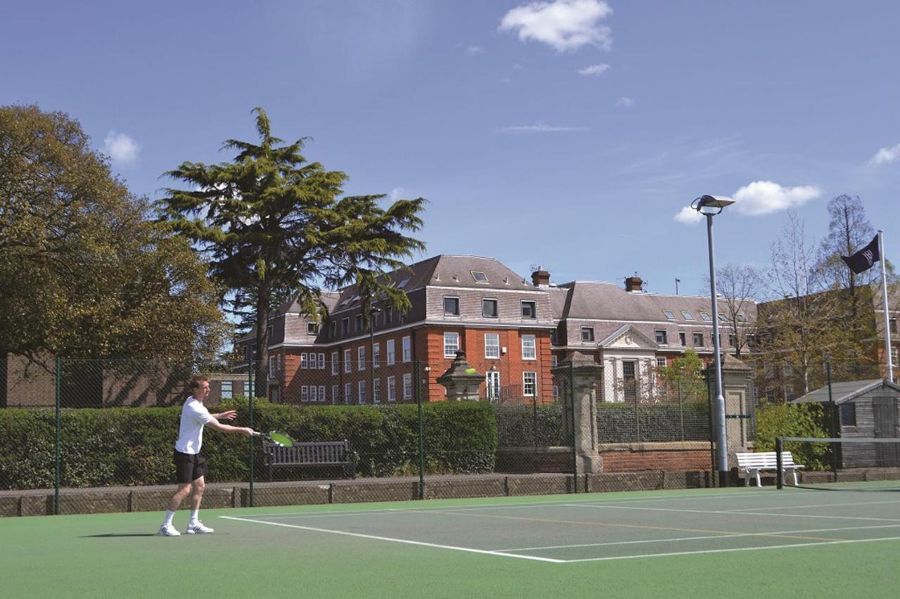 The Lensbury Resort Teddington Exterior foto